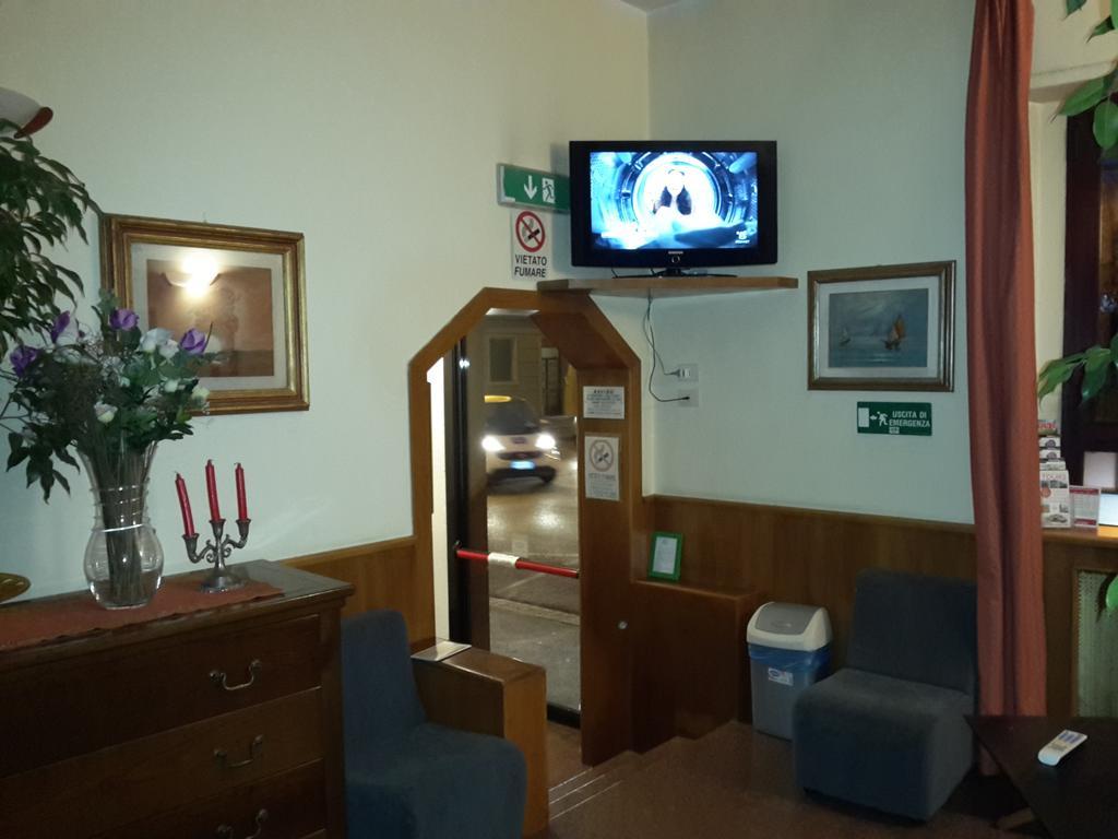 פירנצה Albergo Sonia מראה חיצוני תמונה